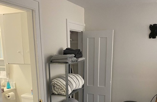 Guilford Apartment | Wonderful apartment ! Great location ! 2 blocks to restaurants and stores