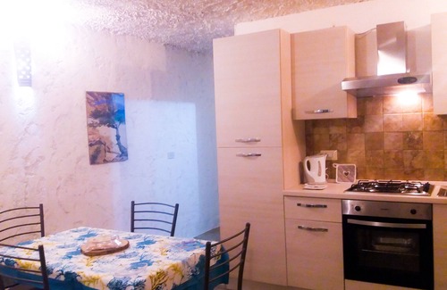 Alghero Apartment | Wonderful apartment in villa 2/3 pax near Alghero