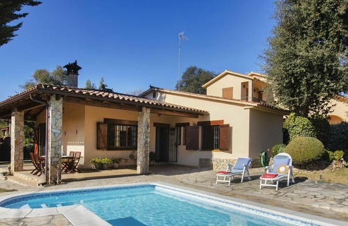 Can Carbonell House | Wonderful private villa for 7 guests with WIFI, private pool and parking