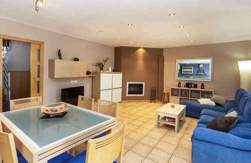 Caldes de Malavella House | Wonderful private villa for 6 guests with WIFI, private pool, TV, terrace and parking