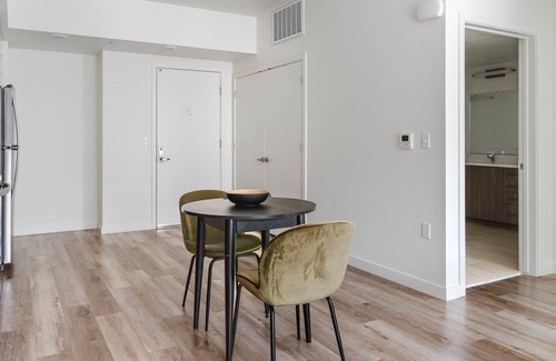 Hayward Apartment | Wonderful Hayward 1BR w/Heated Pool, near Shops & Dining, by Blueground