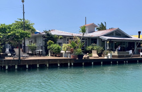 Barra da Lagoa House | Wonderful house by the canal
