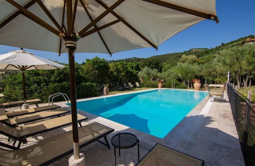 Castiglion Fiorentino Villa | Wonderful private villa with private pool, WIFI, A/C, TV, terrace and pets allowed, close to Are.