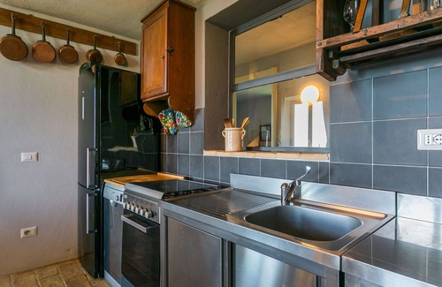 Magliano in Toscana House | Wonderful villa for 4 people with WIFI, patio, pets allowed and parking