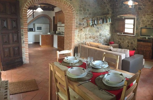 Pomarance Villa | Wonderful private villa with private pool, WIFI, A/C, TV, patio, pets allowed and panoramic view