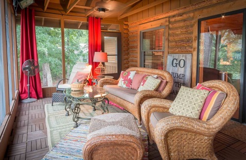 Edgemont House | Wonderful Lake Front Home with amazing views and access to the water