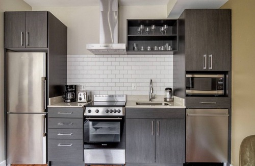Mount Vernon Triangle Apartment | Wonderful Mount Vernon 1BR w/Pet Washing & Bike Storage, by Blueground