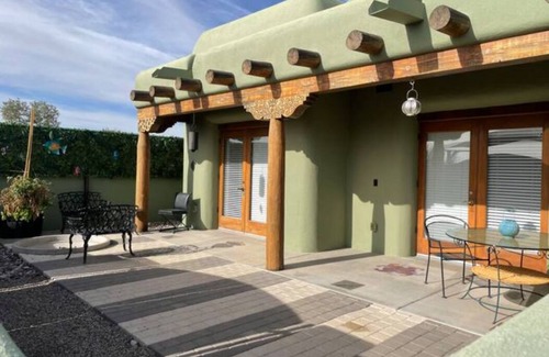 Mesilla Park House | Wonderful Mountain View Casita