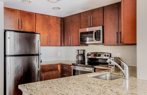 Mount Vernon Triangle Apartment | Wonderful Mt Vernon 1BR w/Gym & Roof Pool, nr Dining, by Blueground