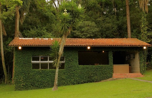 Cotia House | wonderful place, home + 4 chalets, pool, tennis court, sl. of games-