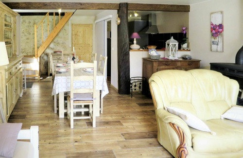 Cissac-Medoc House | Wonderful private villa for 5 people with pool, WIFI, TV, terrace and parking