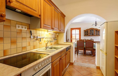 Balatonoszod House | Wonderful private villa for 6 people with A/C, WIFI, TV, terrace, pets allowed and parking