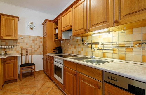 Balatonoszod House | Wonderful private villa for 6 people with A/C, WIFI, TV, terrace, pets allowed and parking