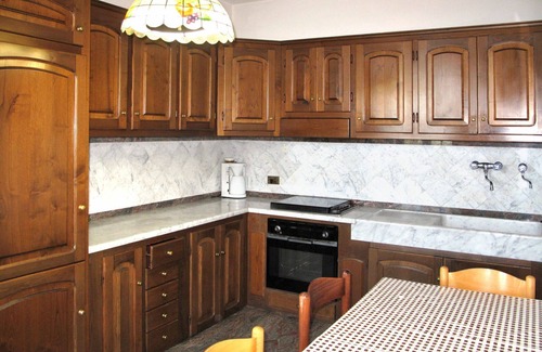 Montignoso House | Wonderful private villa for 10 guests with WIFI, TV, terrace, pets allowed and parking