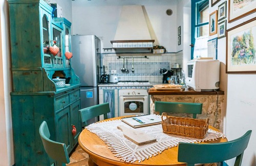 Collazzone Villa | Wonderful private villa for 6 guests with private pool, A/C, hot tub, WIFI, TV, terrace and park.