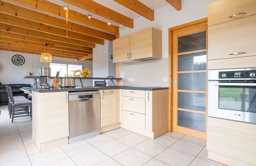 Porspoder House | Wonderful private villa for 10 guests with hot tub, WIFI, TV, terrace, pets allowed and parking