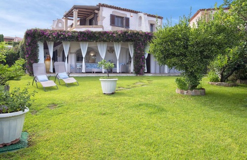 La Conia Villa | Wonderful private villa for 8 people with A/C, WIFI, TV, patio, pets allowed and parking