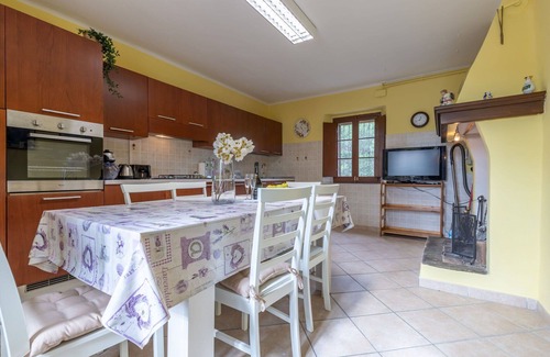 Cartoceto Villa | Wonderful private villa with private pool, WIFI, TV, patio, pets allowed and panoramic view