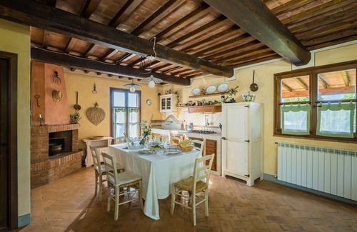 Montaione Villa | Wonderful private villa with A/C, hot tub, WIFI, private pool, TV, balcony, close to San Gimignano