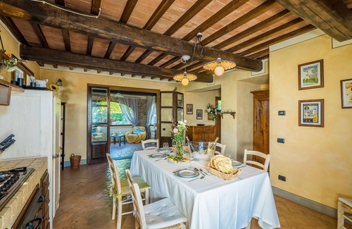 Montaione Villa | Wonderful private villa with A/C, hot tub, WIFI, private pool, TV, balcony, close to San Gimignano