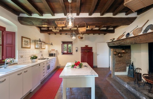 Vicchio Villa | Wonderful private villa with WIFI, private pool, TV, patio, pets allowed, panoramic view and par.