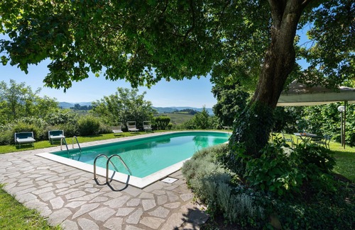 Vicchio Villa | Wonderful private villa with WIFI, private pool, TV, patio, pets allowed, panoramic view and par.