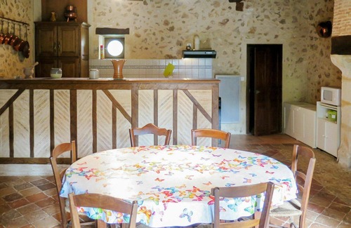 Saint-Jean-dEstissac Villa | Wonderful private villa for 6 people with private pool, WIFI, TV, pets allowed and parking