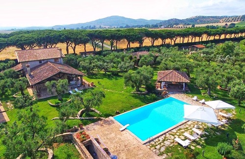 Capalbio Villa | Wonderful private villa with private pool, hot tub, A/C, WIFI, TV, patio, panoramic view and par...
