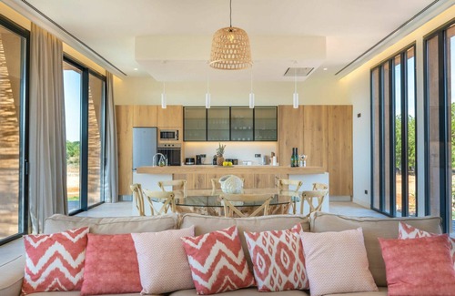 Sencelles Villa | Wonderful private villa with WIFI, private pool, A/C, TV, patio, panoramic view and parking
