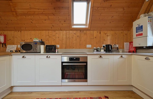 Beauly House | Wonderful private villa for 4 guests with WIFI, TV, pets allowed and parking