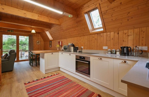 Beauly House | Wonderful private villa for 4 guests with WIFI, TV, pets allowed and parking