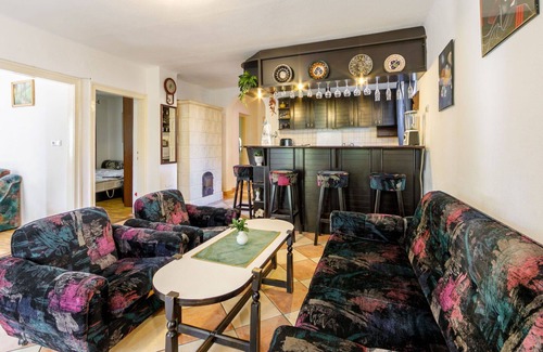 Balatonfenyves House | Wonderful private villa for 6 people with WIFI, TV, patio and parking