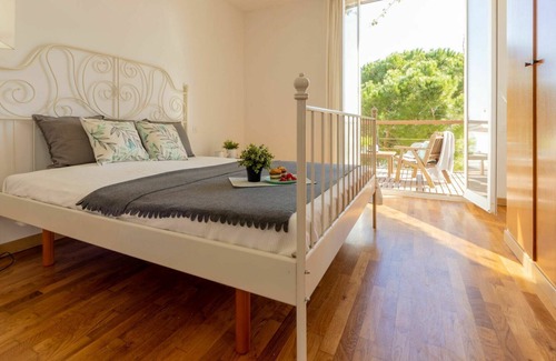 L'Ampolla House | Wonderful private villa for 10 people with private pool, WIFI, TV, terrace and pets allowed