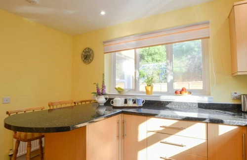 Oban House | Wonderful private villa for 8 guests with WIFI, TV, terrace, pets allowed and parking