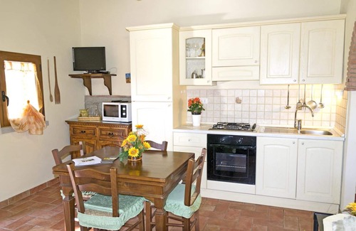 Cortona House | Wonderful private villa for 4 people with WIFI, pool, TV, terrace, pets allowed and panoramic view