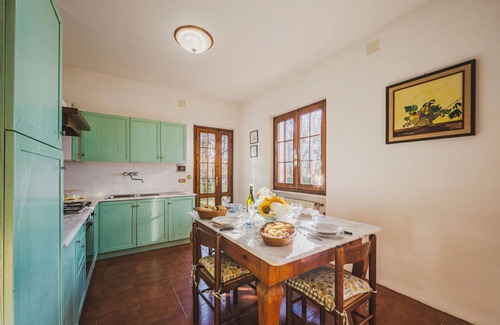 Massa House | Wonderful private villa for 4 guests with WIFI, TV, terrace and parking