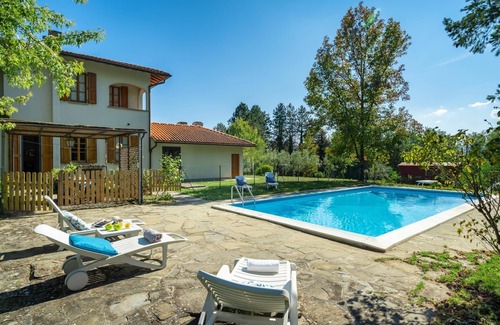 Vicchio Villa | Wonderful private villa for 8 people with WIFI, private pool, TV, patio, panoramic view and park.