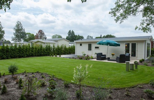 Susteren House | Wonderful private villa for 6 people with WIFI, pool, TV, terrace and parking