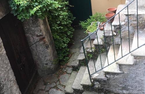 Calozzo House | Wonderful quiet holiday home at 30m from the beautiful Lake Como