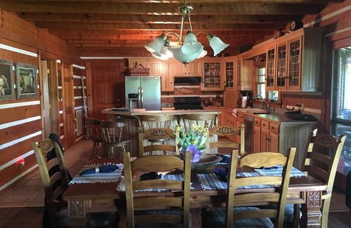 New Concord House | Wonderful Retreat On KY Lake ~ Amazing Views ~ Year Round Water ~ Private Dock