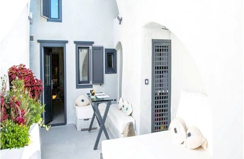 Vourvoulos Villa | Wonderful Santorini Villa | 1 Bedroom | Dream Villa Dyo | Stunning Sea Views &.