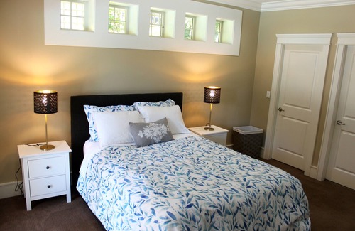 West Vancouver House | Wonderful Stay in West Vancouver Guest Suite near Sea, Ski and City