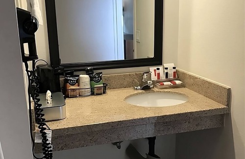 Torrance Hotel | Wonderful Stay! Two Spacious Units, Pool, Near Attractions