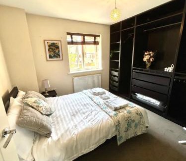 Bicester Apartment | Wonderful two bedroom house in Bicester