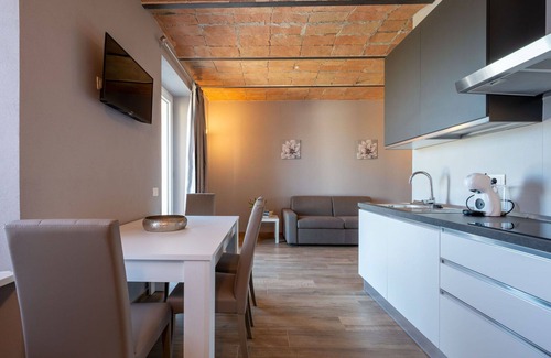 Calosso House | Wonderful villa for 12 people with private pool, WIFI, TV, balcony and pets allowed