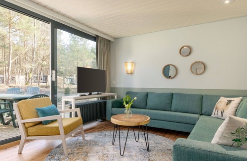 Bispingen House | Wonderful villa for 8 people with pool, WIFI, TV, terrace and parking