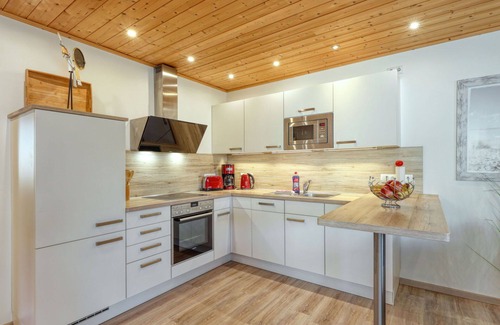 Altefaehr House | Wonderful villa for 4 guests with WIFI, TV, terrace and parking