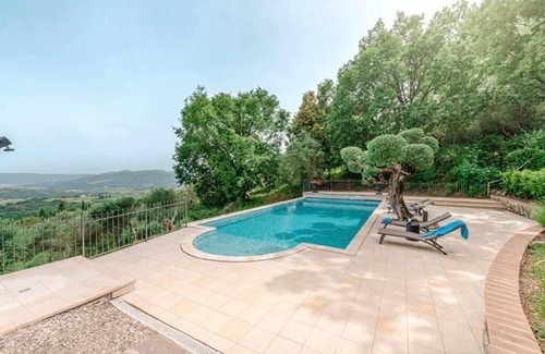 Panicale Villa | WONDERFUL VILLA:SPECIAL 2023!INQUIRY SOON! PRIVATE POOL- SLEEP UP TO 8