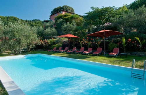 Lucca Villa | Wonderful villa with A/C, private pool, WIFI, TV, terrace, panoramic view, parking, close to Lucca