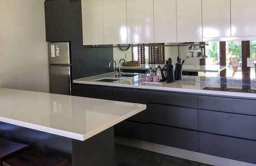 Wongaling Beach Apartment | Wongalinga Absolute Beachfront 2 Bedroom
